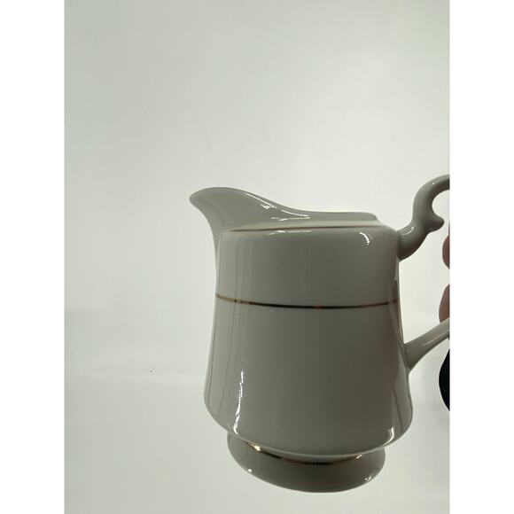 Sango Fine China, Lance Pattern. Gold Trimmed creamer jug - Picture 5 of 6
